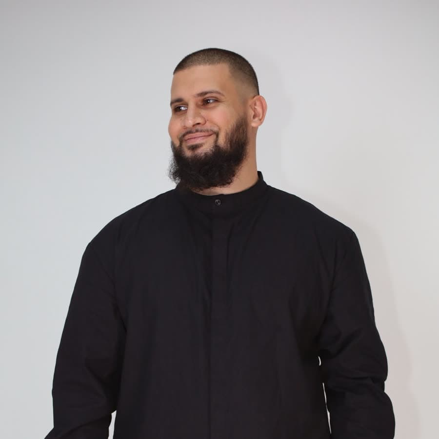 Amir, fondateur d'Akhgent